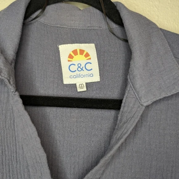 C&C California Size Medium Button up Romper Shorts with Pockets Color Blue - Picture 2 of 7